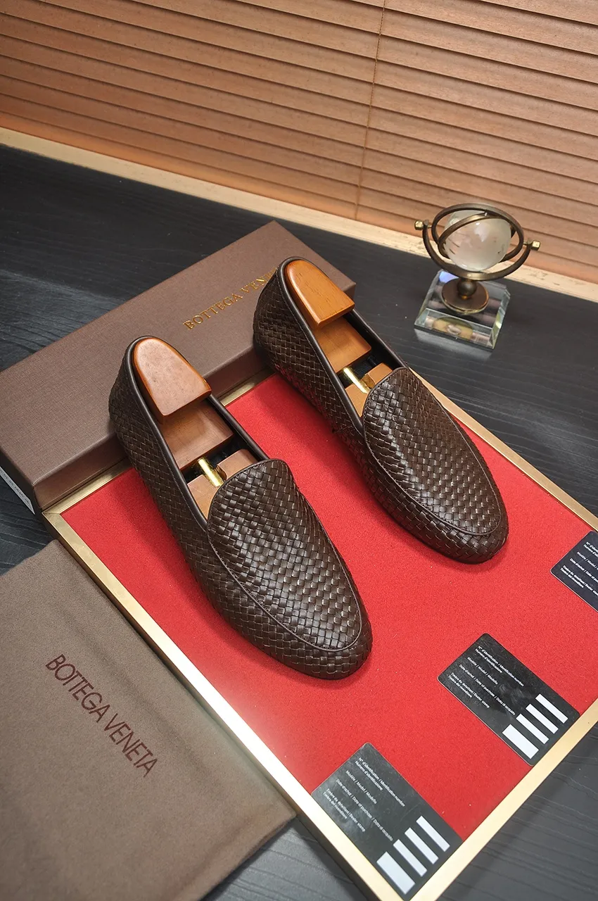 Men's shoes 💰600💶 [Botteg Venetta (BV)] (wallet shoes) exclusive new model official website new model The upper is made of high-quality top calfskin. Delicate feel and flowing luxurious texture. Tailored for refined men to create a noble aura. Detailed and regular Mark hand-stitching. Smooth lines. Full cowhide lining, comfortable to wash off sweat. 38-44